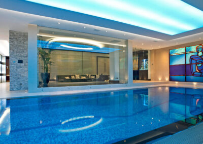 feature-wall-stoa-grey-silver-travertine-mosaic-waterfall-feature-swimming-pool-london-basement