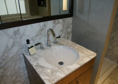 london-white-marble-bathroom-calacatta-vagli