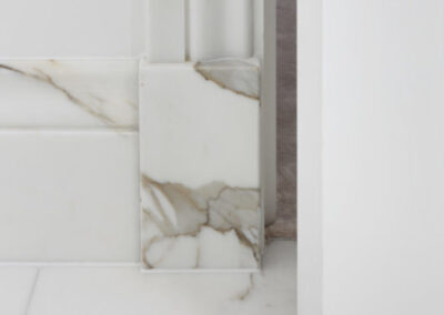 marble-bathroom-calacatta-borghini-skirting