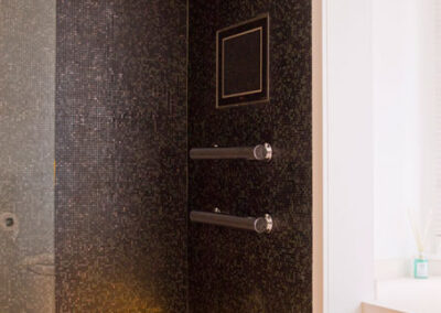 bathroom-vanity-unit-bianco-neve-limestone-black-glass-mosaic-london