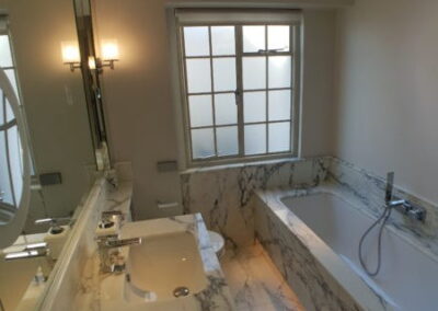 white-marble-bathroom-arabescato-corchia-shower-enclosure-bath-london