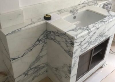 white-marble-bathroom-arabescato-corchia-shower-enclosure-bath-london