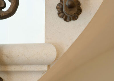 cantilever-staircase-french-limestone-london