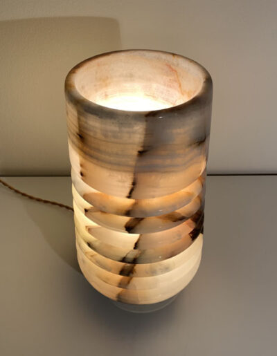 boreal-onyx-side-light-table-lamp