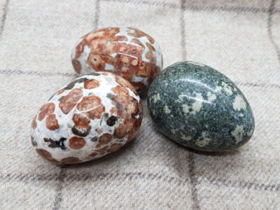 preseli-garnet-decorative-egg