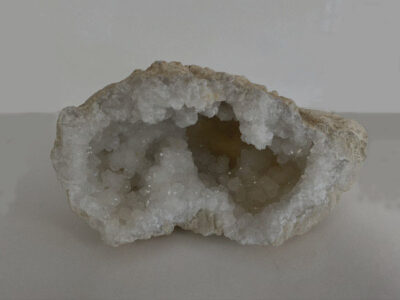 quartz-white-geode-semi-precious-stone